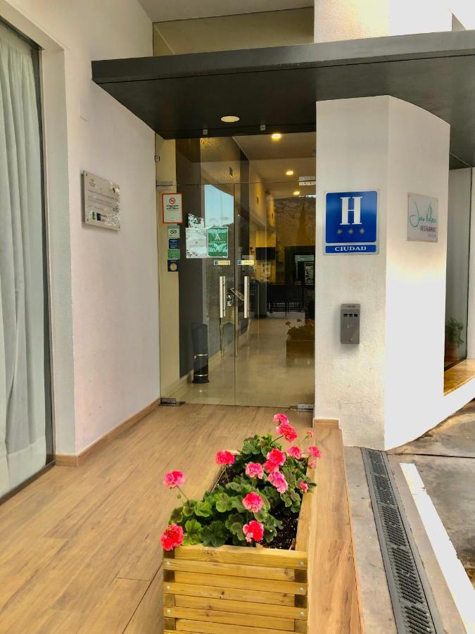 门西亚萨博提卡酒店 Doña Mencía 外观 照片